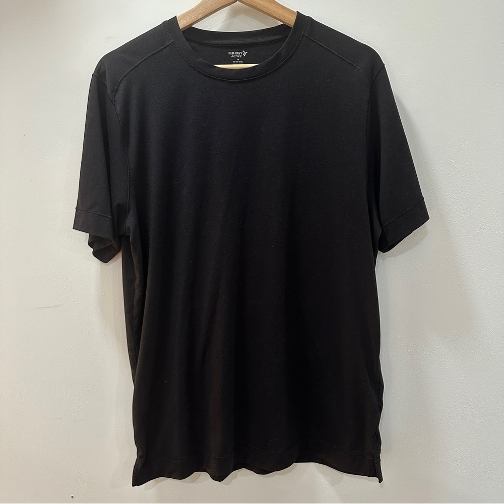 Old Navy Men’s Active Go-Dry Cool Shirt